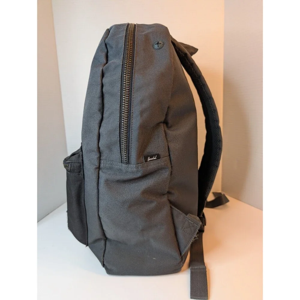 Herschel Nova Backpack, Black/Gold, Small 14.0L